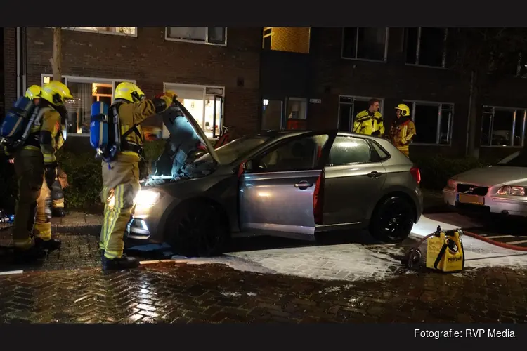 Getuigen gezocht van autobrand aan de Wilgenhoflaan in Beverwijk