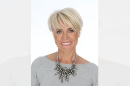 Dana Winner uit haar bewondering