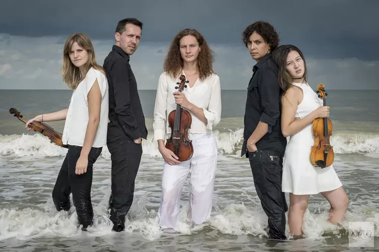 Nieuwe generatie Flairck; andere gezichten, zelfde spirit in het Kennemer Theater