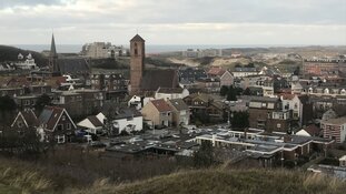 Ondernemers zien toeristen wegblijven: "Grafietnieuws maakt Wijk aan Zee stuk"